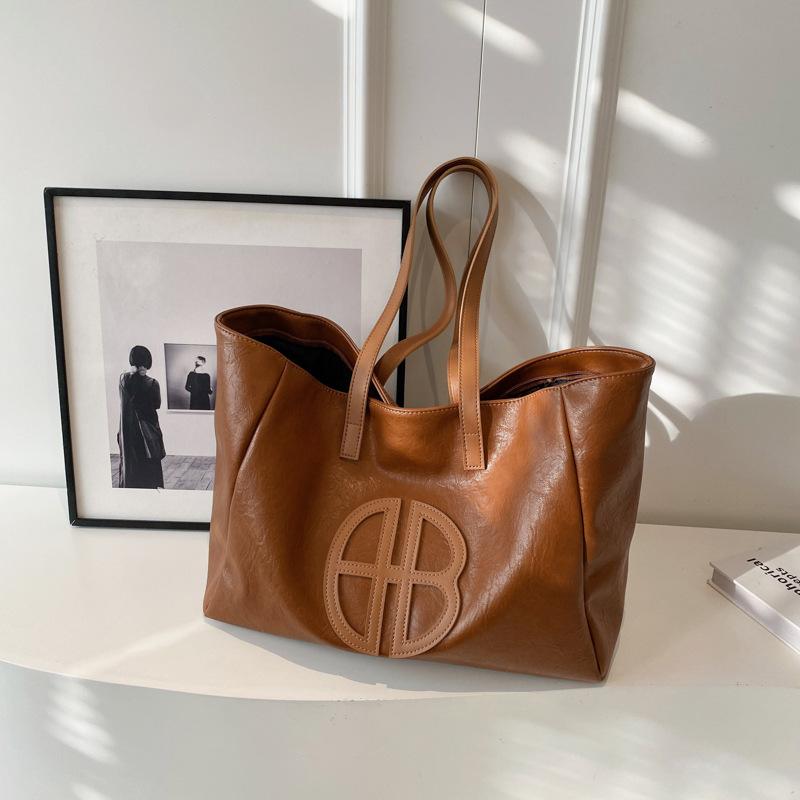 Large Capacity Tote Bag Women's 2023 New Trendy Retro Versatile Shoulder Bag Autumn and Winter Fashion Premium Handbag