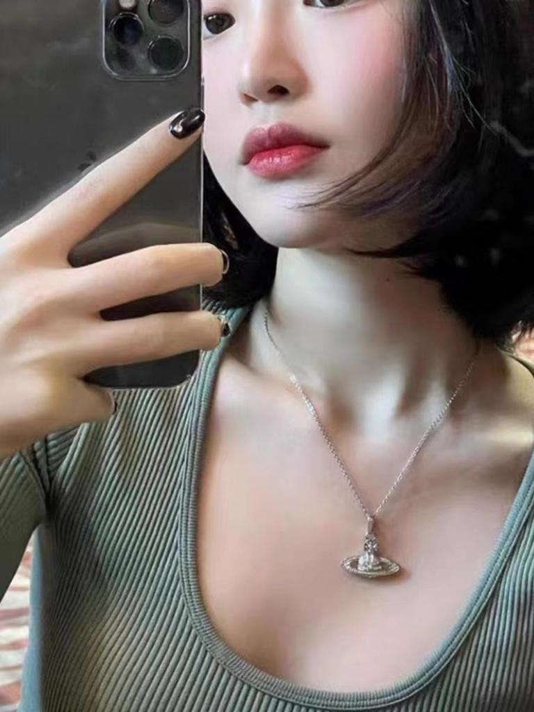 Elegant And Luxurious Saturn Necklace For Women Geometric Design With Sparkling Inlaid Diamonds