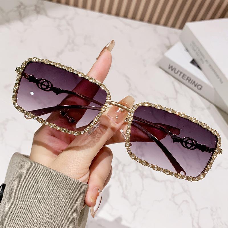 G home European and American style fashion square sunglasses women's diamond-encrusted metal sunglasses ins star street photography versatile glasses