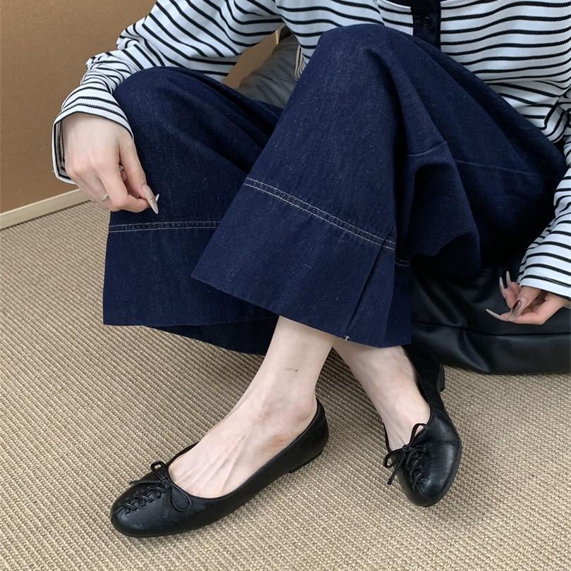 French Square Head Shallow Mouth Single Shoes Women's 2025 Spring New Small Man with Skirt Doudou Shoes Women's Soft-soled Flats