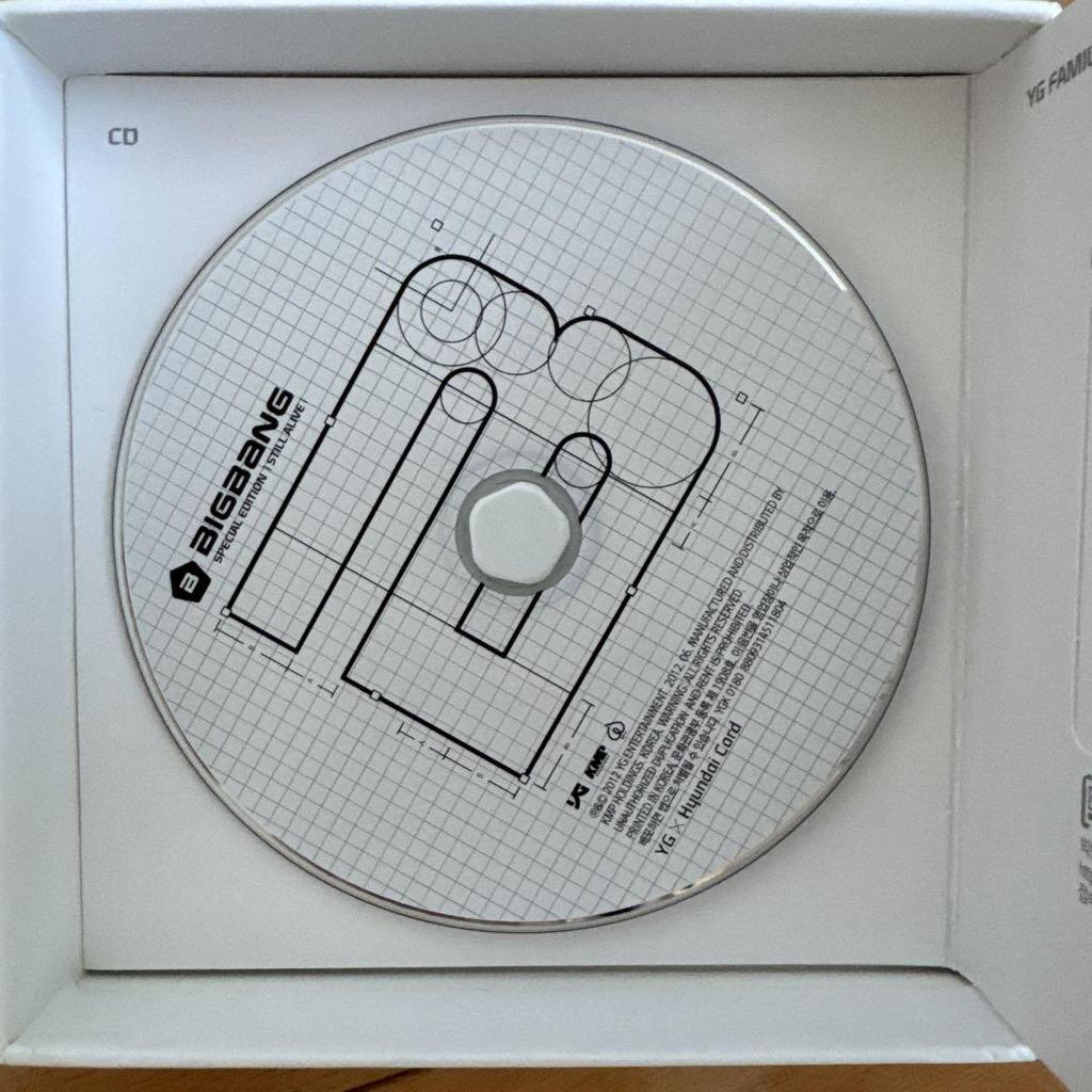 [USED] Korean Edition BIGBANG CD Album STILL ALIVE G-DRAGON