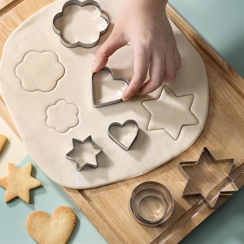 Vivi Bakie 24-Piece Cookie Cutter Set, Biscuit Molds, Square Cookie Cutters, Confectionery Tools, Stainless Steel, Flower and Star Shapes, with Storag
