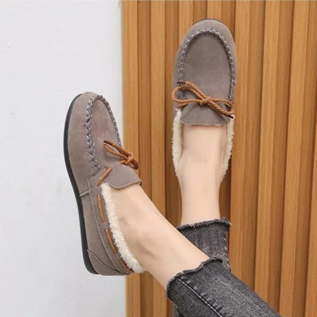 2026 Winter Damen Neue Bohnenschuhe Modisch, Bequem, Warm, Plüschschleife Damen Baumwollschuhe Lässig Rutschfest Flache Schuhe
