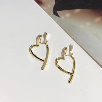 Gold Plated Heart Earrings: Cold Style Niche Design, No Piercing Ear Clips, Simple Mosquito Coil Ear Hoops for Women