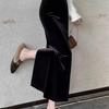 Retro Black High-Waisted Velvet Midi Skirt with Slit – Perfect for Autumn and Winter