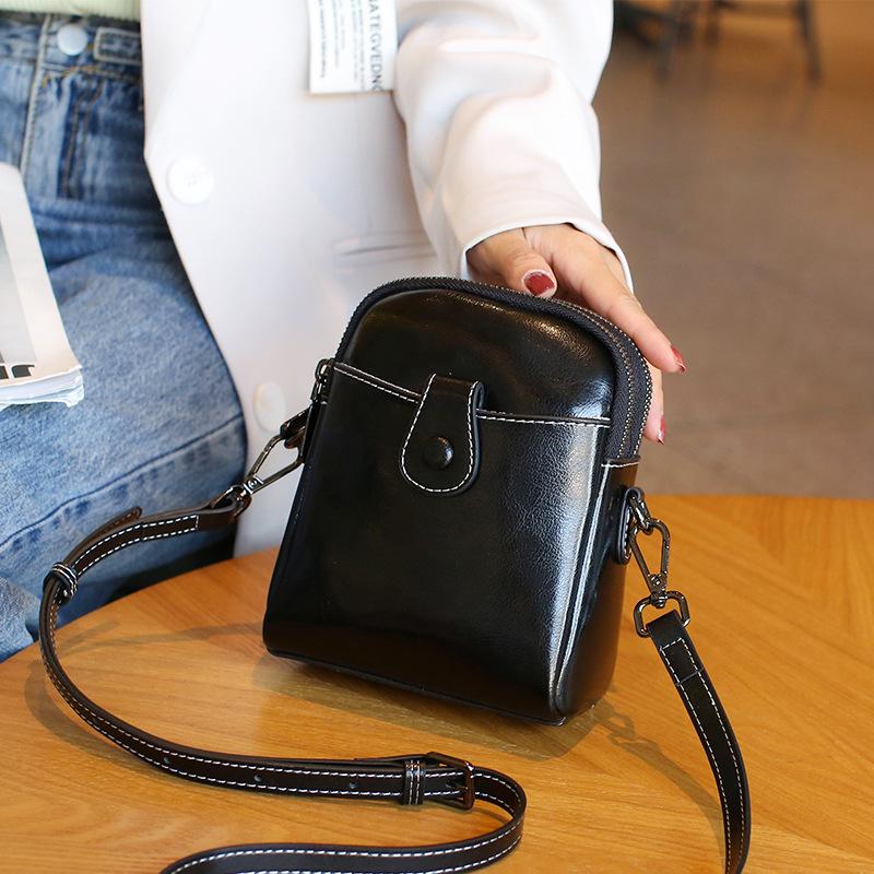 Oil Wax Cowhide Women's Crossbody Bag - Stylish & High-End Feel