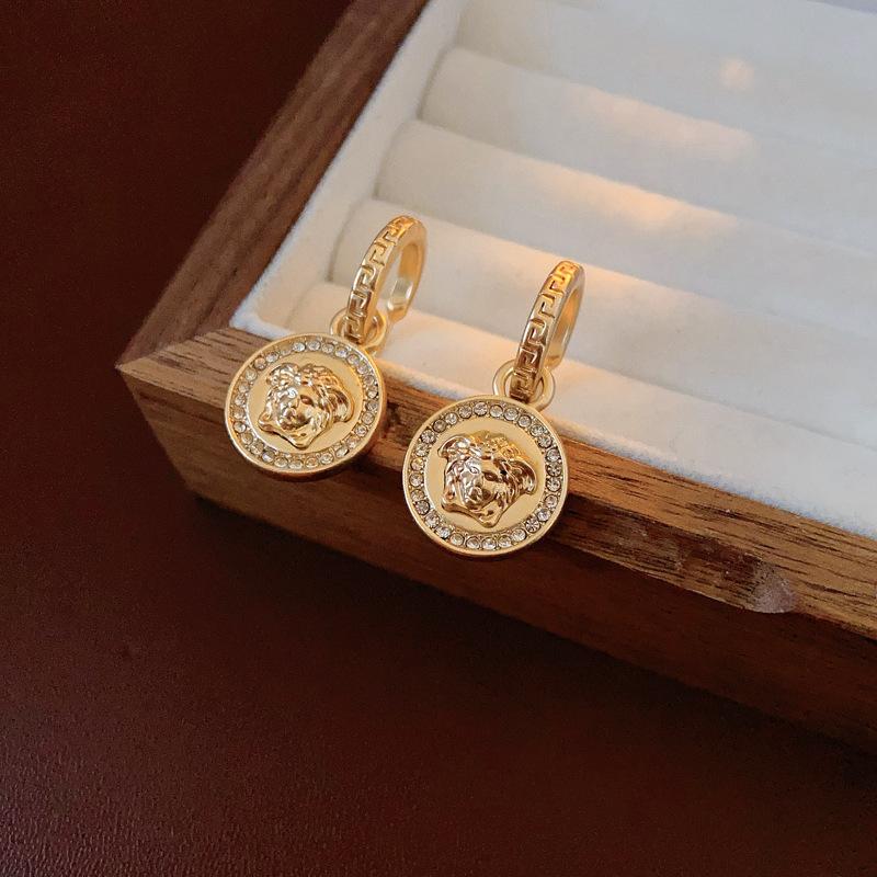 Diamond-encrusted lion head round letter geometric silver needle earrings fashion French temperament earrings