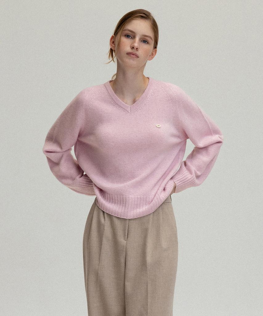 ANDNEEDS Powder V-Neck Knit (Pink)