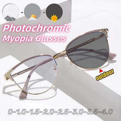 Versatile Photochromic Cat-Eye Myopia Glasses For Women And Men Personality Ultra Light Comfortable Anti-Blue Light Eyeglasses