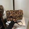 Soft Plush Faux Fur Underarm Bag for Women Trendy Single Shoulder Crossbody Purse Fashionable Daily Handheld Clutch