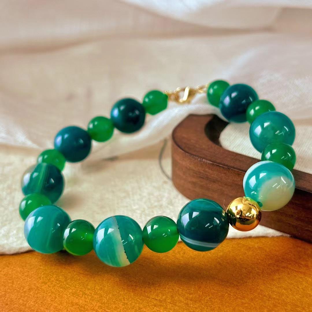 Retro Natural Green Chalcedony Green Agate Size Mixed Wear Bracelet Bracelet High Sense Niche Atmosphere