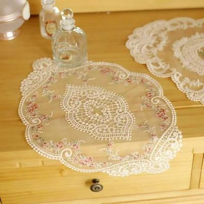 Europäischer Stil Rosenbestickte Platzmatte Tischdecke Spitze Rund Hochzeitsparty Vintage Französisch Desktop Pastorale Dekoration Zubehör