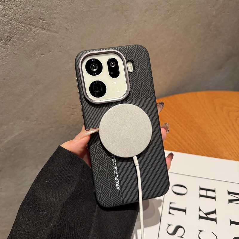Custodia Rigida in PU Fibra di Carbonio MagSafe Magnetica Protettiva Posteriore per OPPO Find X9 Pro, Find X9, X8 Pro, X8 Ultra