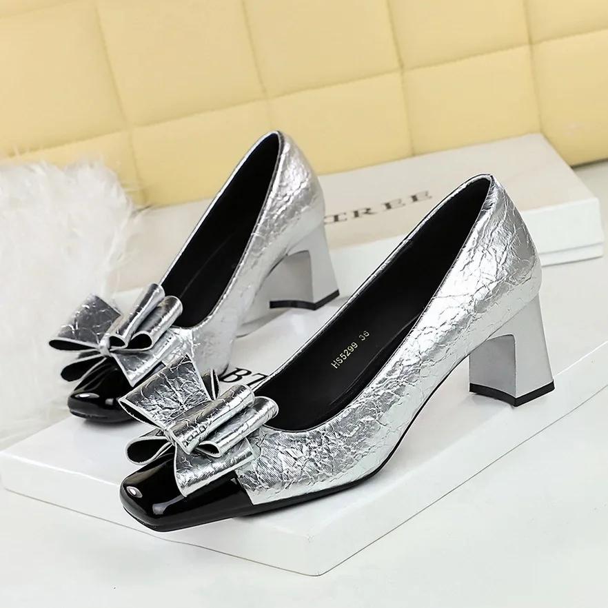 Fashion 2025 New Temperament Elegant Fashion High-heeled Shoes Women's Shoes Spring Bow Mid-heel Leather All-match Thick-heeled Shoes