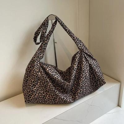 Neilona rāvējslēdzējs Leoparda apdrukas plecu soma Modes Populāra Crossbody soma Mīksta, vienkārša daudzfunkcionāla rokassomiņa
