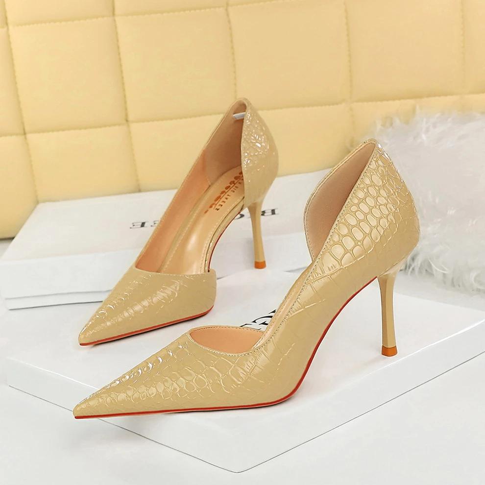 Fashion Women 8cm High Heels Stiletto Pumps Pointed Toe Shallow Side Hollow Lady Serpentine Patent Leather Wedding Evening Party Shoes