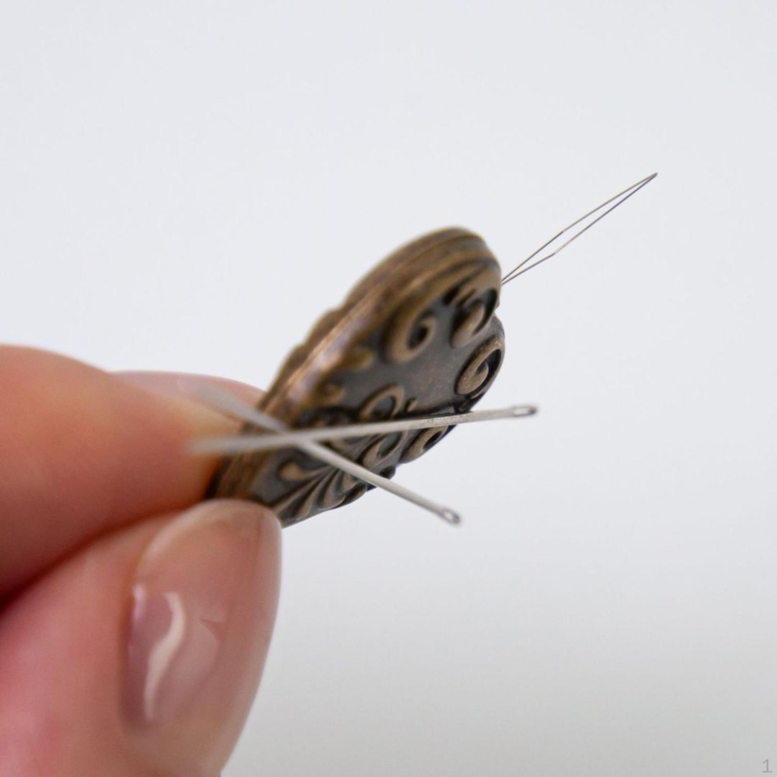 

2 шт. держатели для вышивальных игл, портативный инструмент для заправки нити в форме сердца Green Bronze