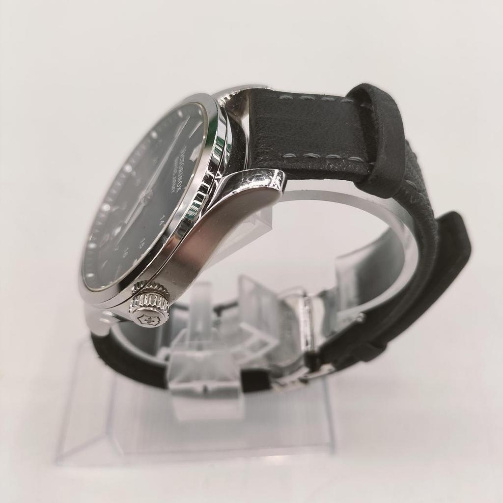 Used VICTORINOX 241475 Quartz Analog Watch