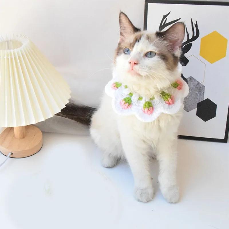 Pet Supplies Autumn Winter Bib Strawberry Pattern Pet Collar Wool Hand-knitted Cat Scarf Decoration Cat Accessories Pet Items