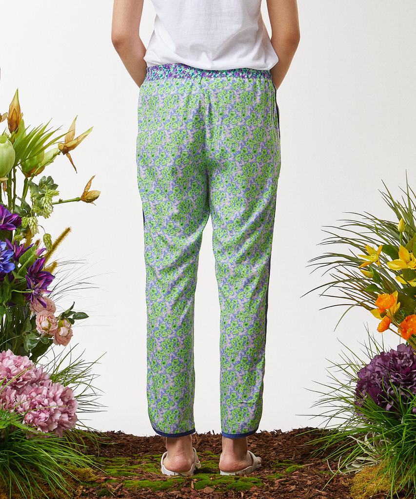 Weibeugeon Bubble Flower Elastic Waist Pants
