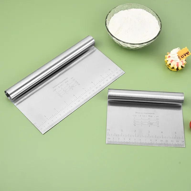 Coupe-pâte en acier inoxydable, couteau à nouilles, grattoir à gâteau avec échelle, grattoir à pâte, accessoires de cuisson