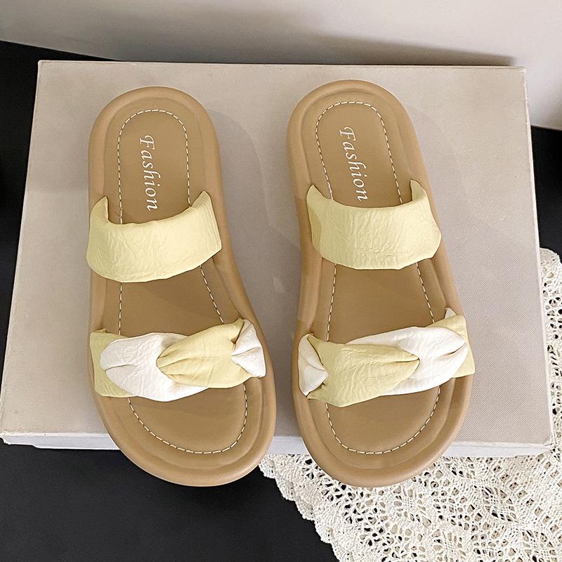 New Outer Wear 2025 Summer Cool Slippers Women's Fashion One-word Slippers Beach Sandals Platform Model