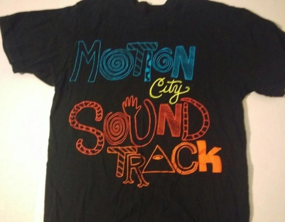 Motion City Soundtrack Shirt rock band shirt indie band gift for fan Unisex T-Shirt M