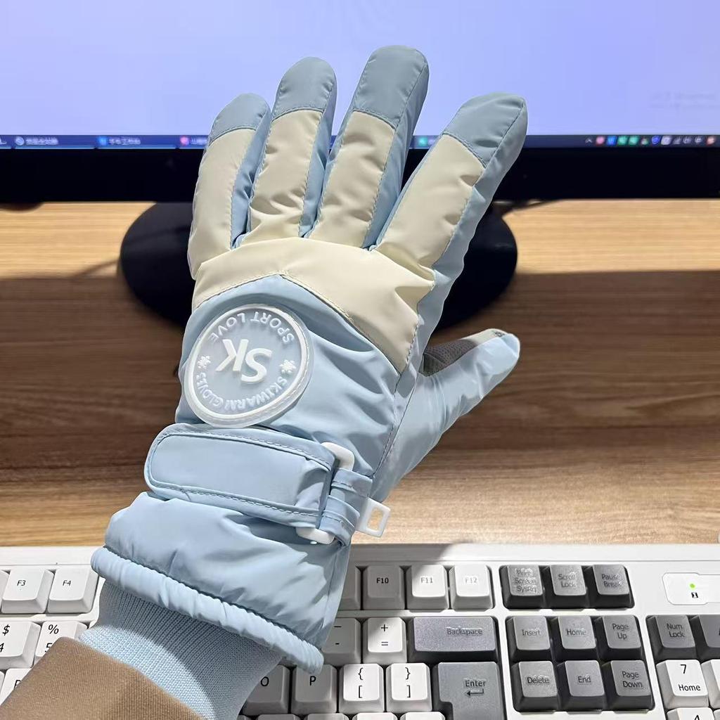 Women's Winter Ski Gloves: Warm, Thickened, Touchscreen-Compatible, Windproof, Water-Repellent, and Stylish Velvet-Lined for Outdoor Riding.