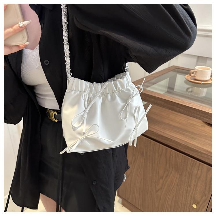 Trendy Ruched Faux Leather Bucket Bag for Women, Fashion Chain Shoulder Crossbody Hobo Purse, Casual Chic Handbag