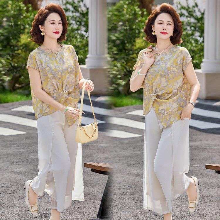 

2026 Summer Short-Sleeve Top for Moms Aged 40-50: Chic and Stylish Middle-Aged Women s Collection 3XL (120-135 jin)
