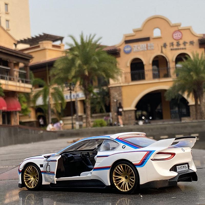 1/24 BMW 3.0 CSL Alloy Racing Car Model Diecast Metal Toy Car Vehicle Model High Simulation Sound and Light Collection Kids Gift