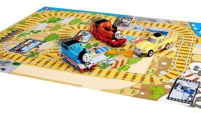 Tomica Thomas the Tank Engine med karta Nia och hela äventyrssetet Thomas, Ace's