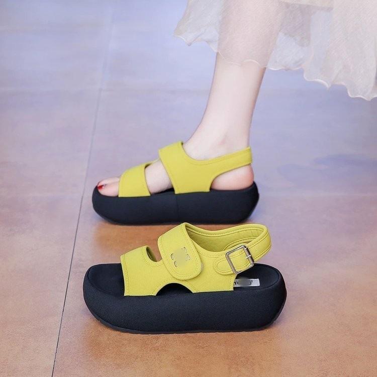 Platform-soled beach sandals women's 2025 new summer wear yellow versatile height-increasing casual sports Roman sandals