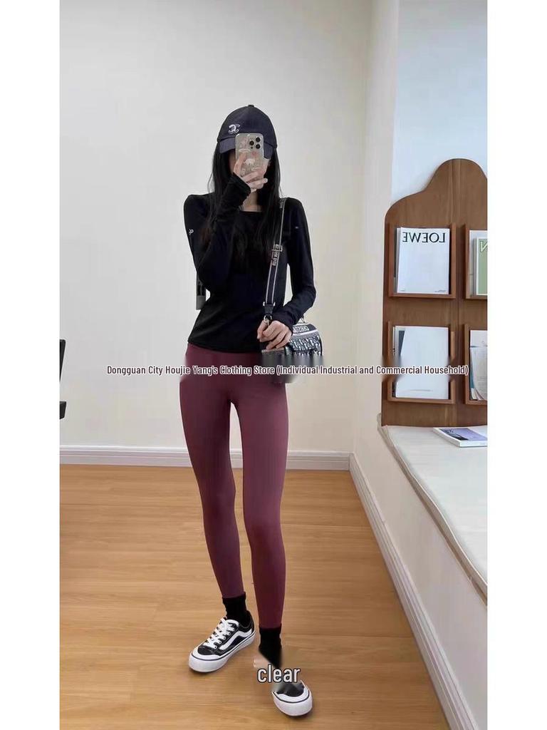 ALO Women's Yoga Pants: Lightweight Bare-Feel Cropped High-Waist Butt-Lifting Fitness Tights.