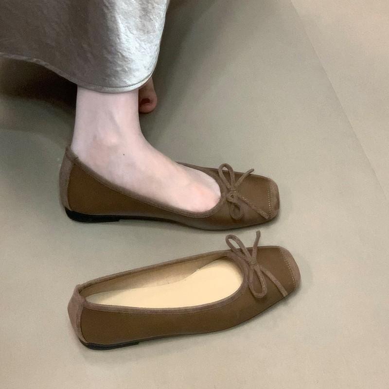 French retro silver bow light mouth versatile single shoes women's spring 2025 new flat bottom square head beanie shoes