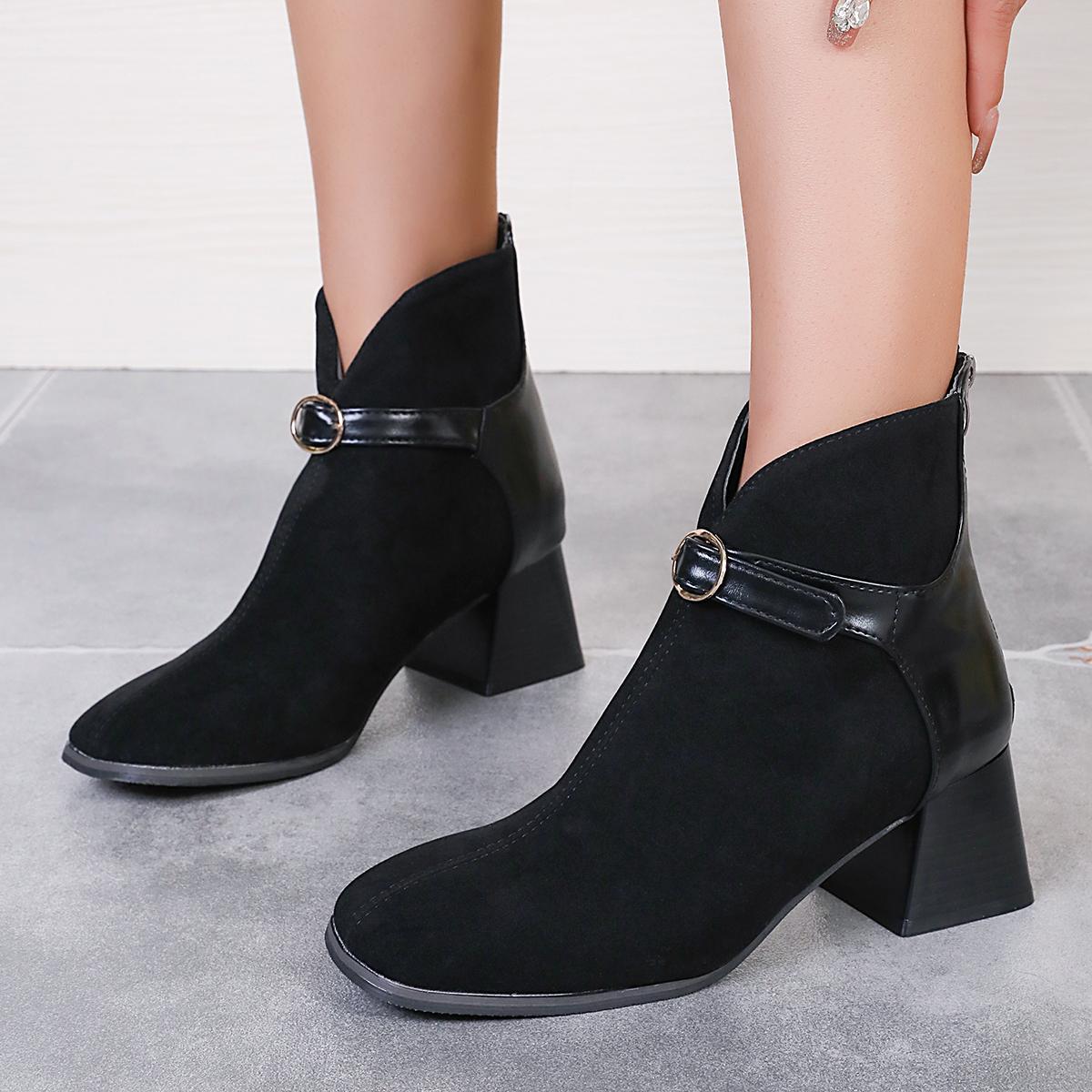 Модные новые осенне-зимние модные замшевые сапоги с квадратным носком и пряжкой на ремне темпераментные на толстом каблуке с застежкой-молнией сзади повседневные женские сапоги на высоком каблуке 35 чёрный 4698₽