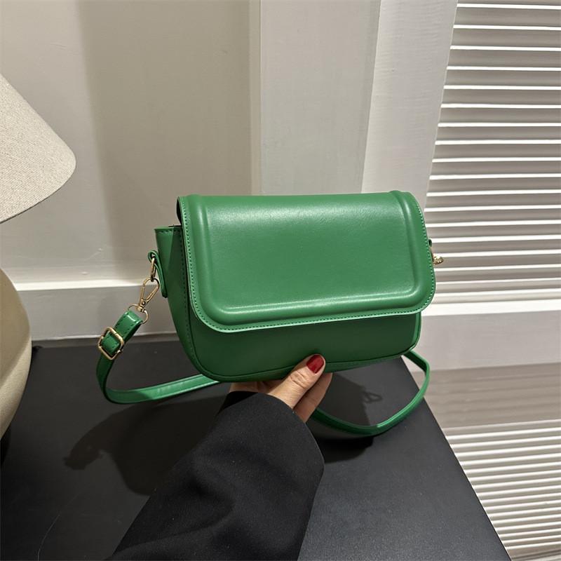 Urban Chic Small Crossbody Bag Trendy 2023 Shoulder Bag Simple Square Purse