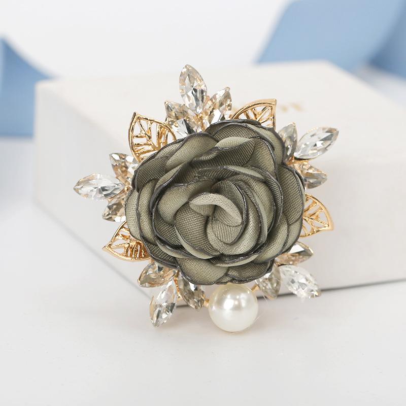 Exquisite Rhinestone Flower Brooch: Versatile Women's Suit & Evening Dress Pin