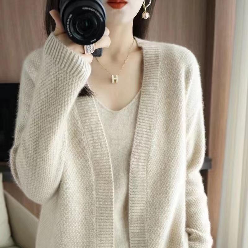 Autumn and winter new sweater jacket lazy wind long-sleeved knitted cardigan jacket vest two-piece set outer top