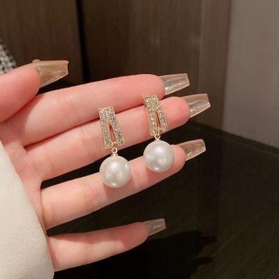 French Style Pearl Ear Clip Classic Women's Geometric Earrings Jewellery Trend Gift