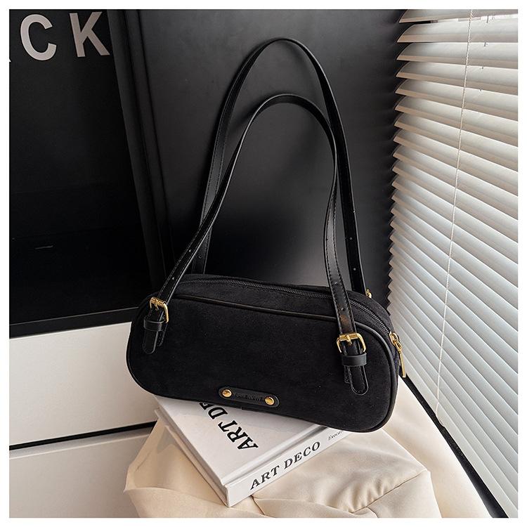 

New portable retro bag women s versatile underarm bag commuter shoulder bag чёрный