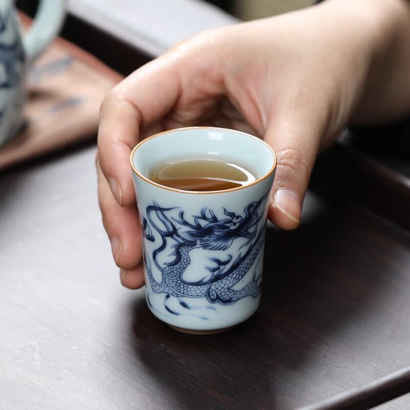 Antique Blue and White Ceramic Gongfu Tea Master Cup