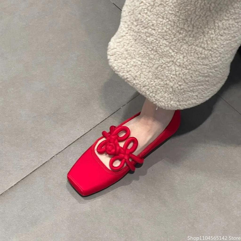 Ethnischer Stil Damen Rote Satin Mary Jane Schuhe Mode Flache Quadratische Zehenschuhe Frühling Herbst Weiche Sohle Ballerinas