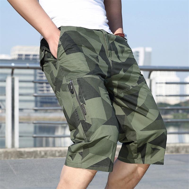 New Camouflage Fat Tooling Cropped Pants Middle-aged Casual Outdoor Loose Cropped Pants Men's Large Size Tooling Pants