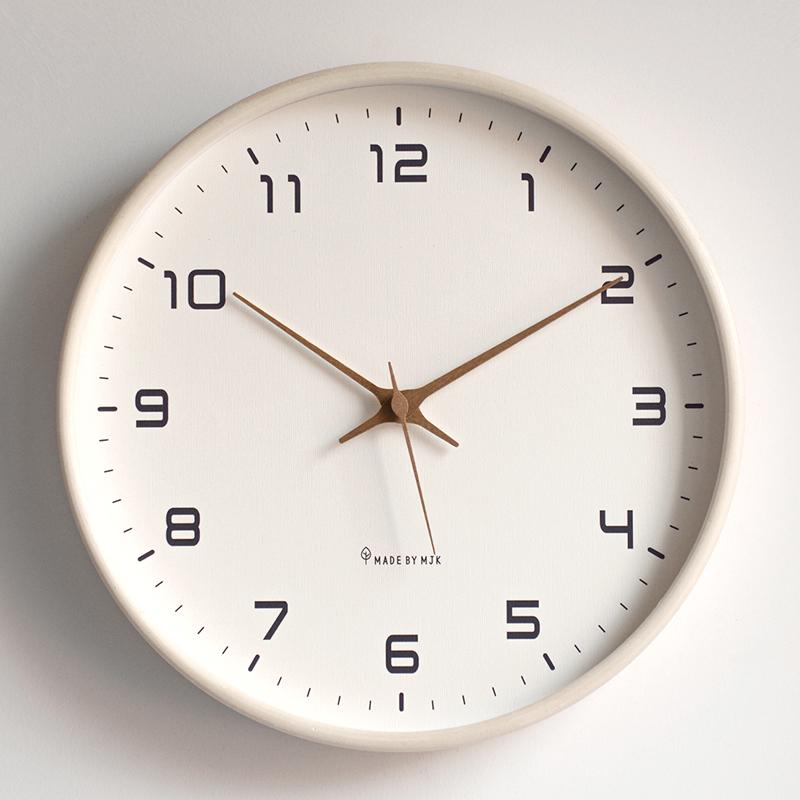 Solid wood clock wall clock living room 2025 new home silent simple clock wall quartz clock hanging watch