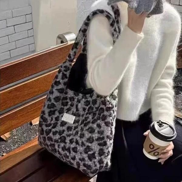 Vintage leopard print tote new trendy fashion college large capacity casual woolen bag