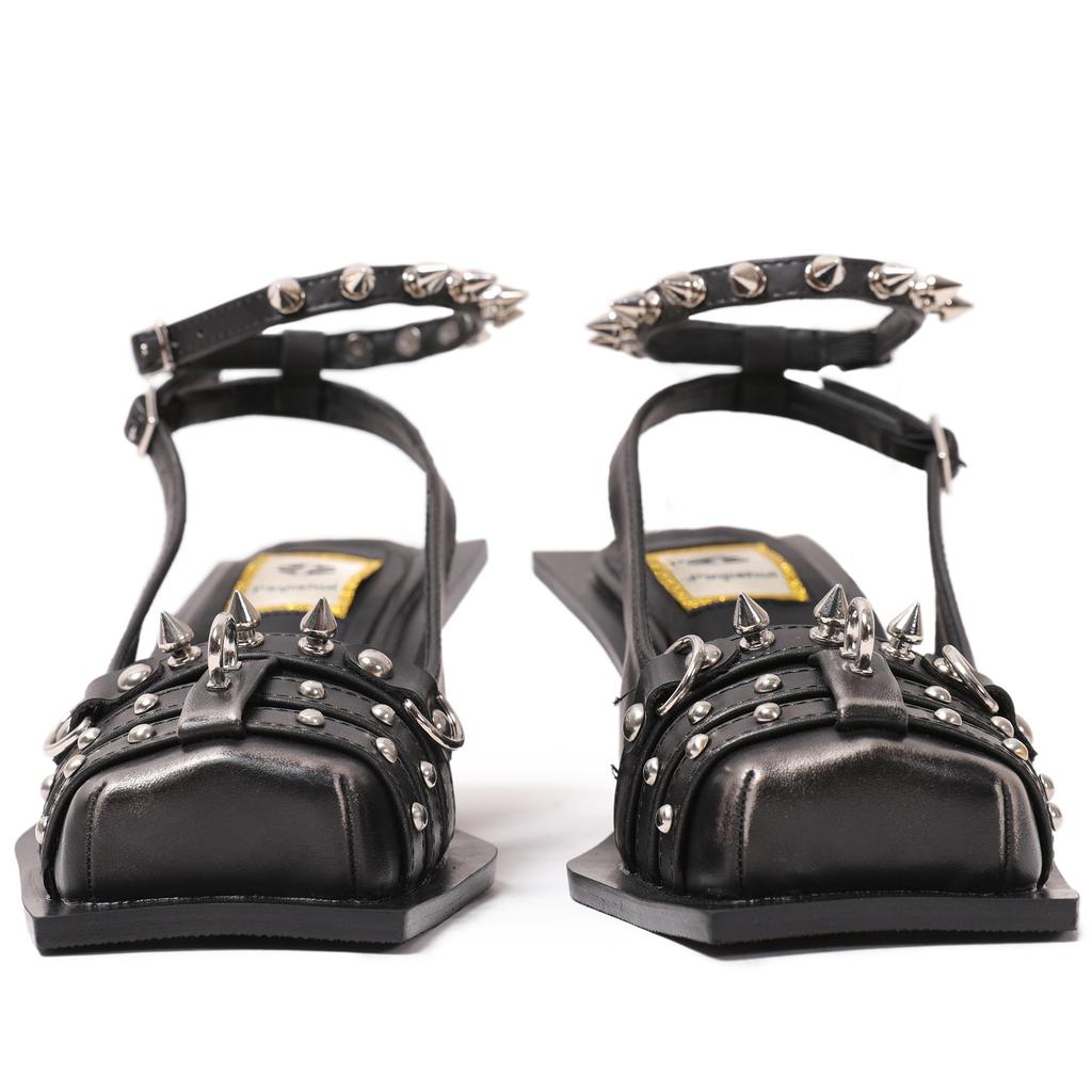 Fashion Fashion Rivet Metal Clasp Square Head Flat Hollow Women Sandals Retro Leather Outdoor Walking Women Breathable Men Shoes