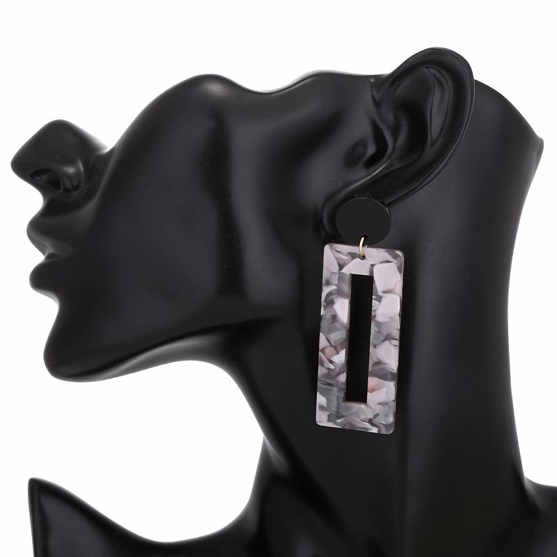 Japanese and Korean Minimalist Brand Leopard Print Earrings Made of Acrylic Sheet and Geometric Resin Earrings