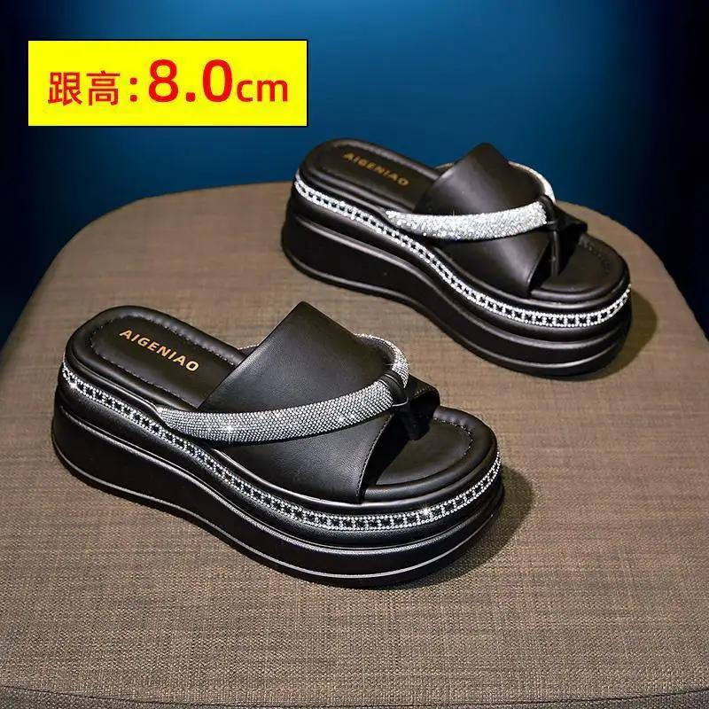 

Модные тапочки женские на толстой подошве шлепанцы женская обувь лето 2025 бриллиантовые сандалии женские шлепанцы на танкетке пляжные тапочки zapatos de mujer 35 чёрный