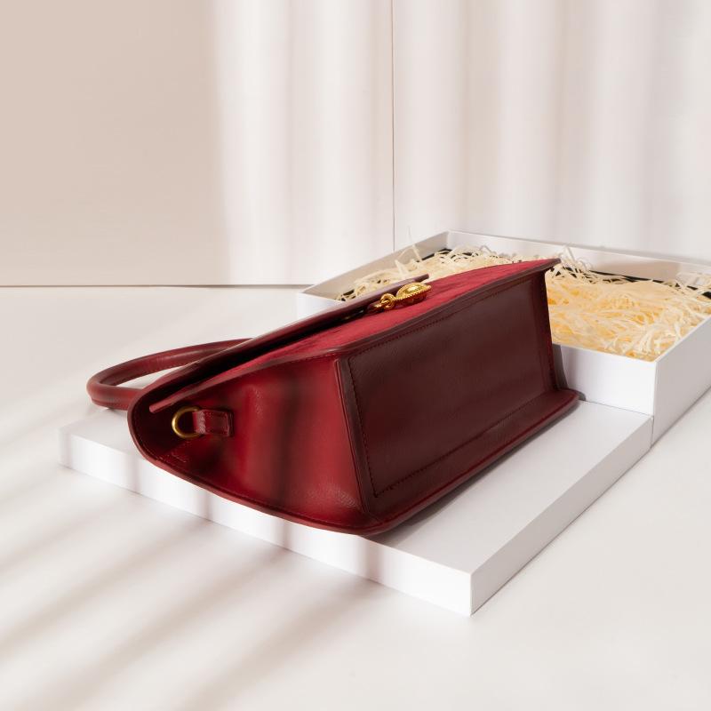 Retro Red Velvet Wedding Bag, Crossbody Small Square Bag, High-end Hand-held Xiuhe Dress, Bridal Bag